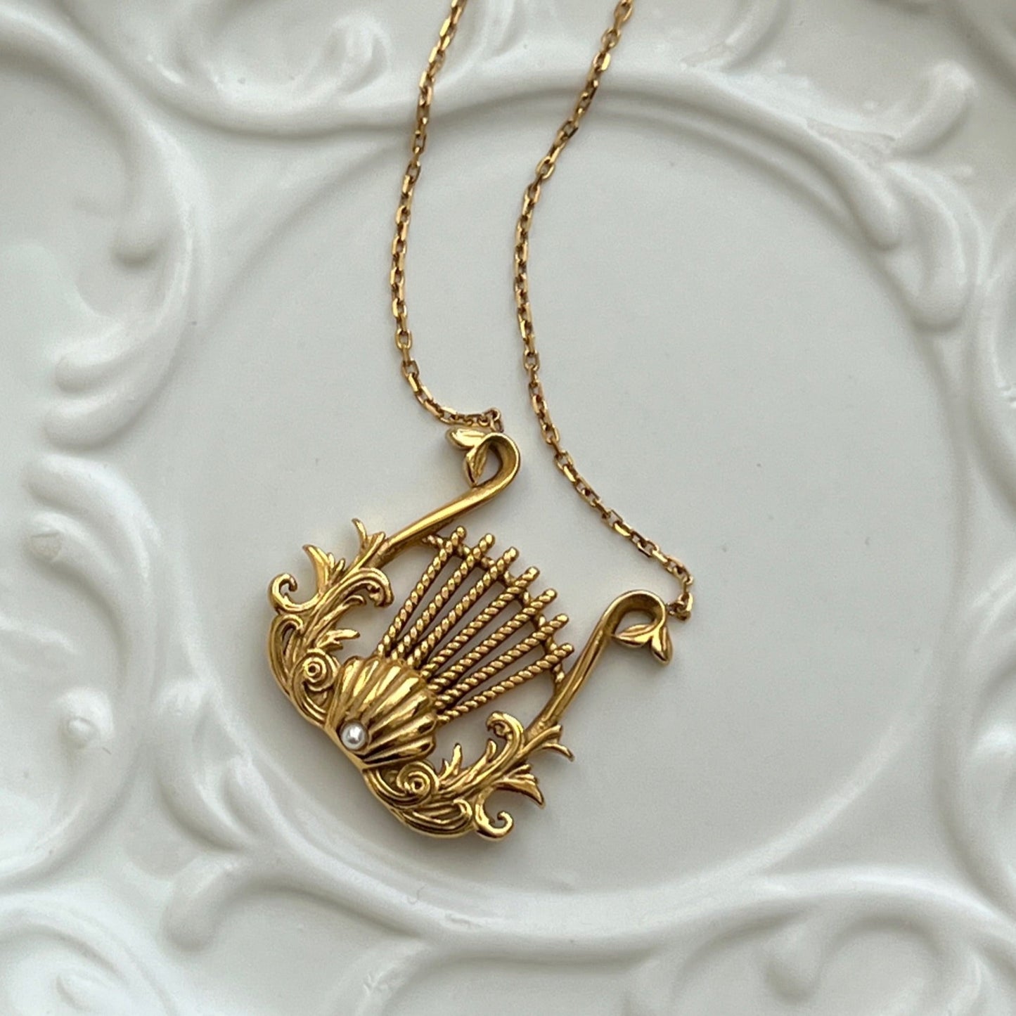 Lyre Necklace